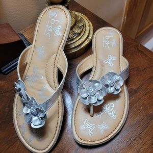 Boc Born Concept Silver Floral Sandals Sz 6